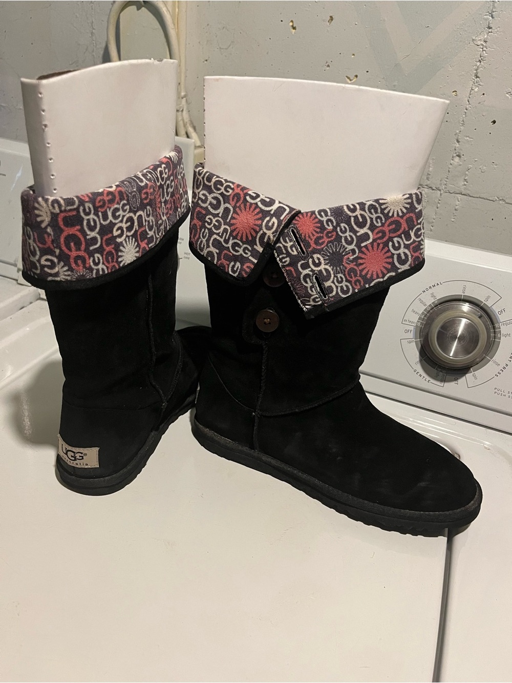 UGG Women's Black Suede Fold-Over Boots with Patterned Cuff (9)